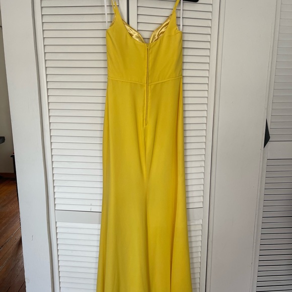 Slim fit chiffon side-slit gown - Picture 5 of 5
